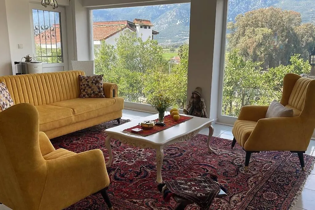 Gemuetliche Villa Mit Pool, Extravagant, Luxurioes Ula