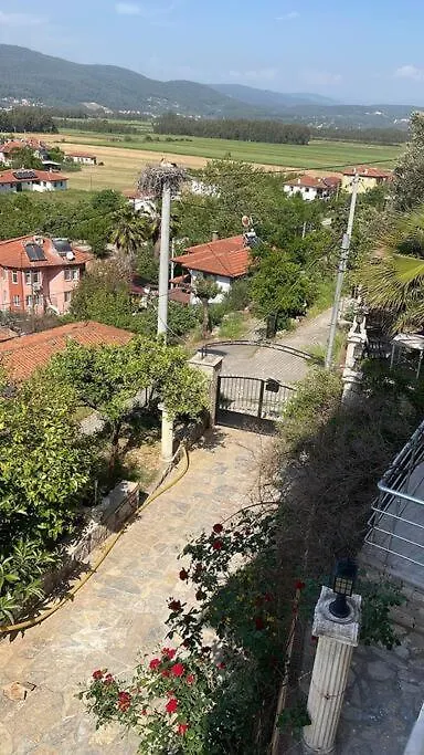 Gemuetliche Villa Mit Pool, Extravagant, Luxurioes Ula