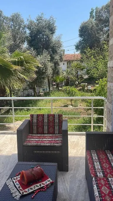 Gemuetliche Villa Mit Pool, Extravagant, Luxurioes Ula